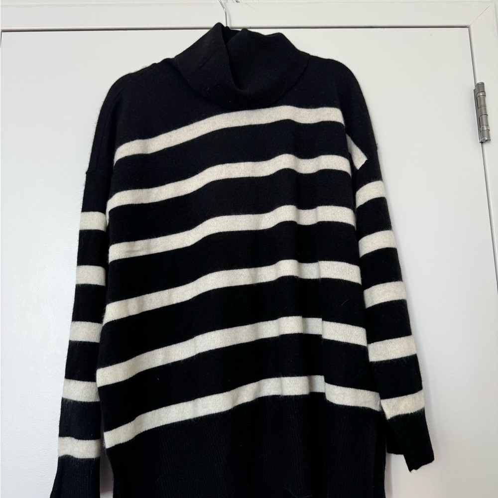 Charter Club Black Cashmere Sweater
